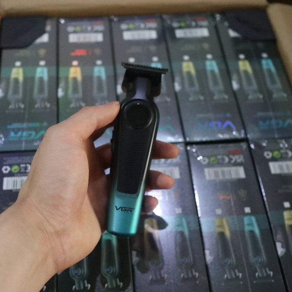 VGR V-996 / V-196 / RS-620 Profesjonelt Klippesett – komplett barberkit med kraftige klippere og LED-display